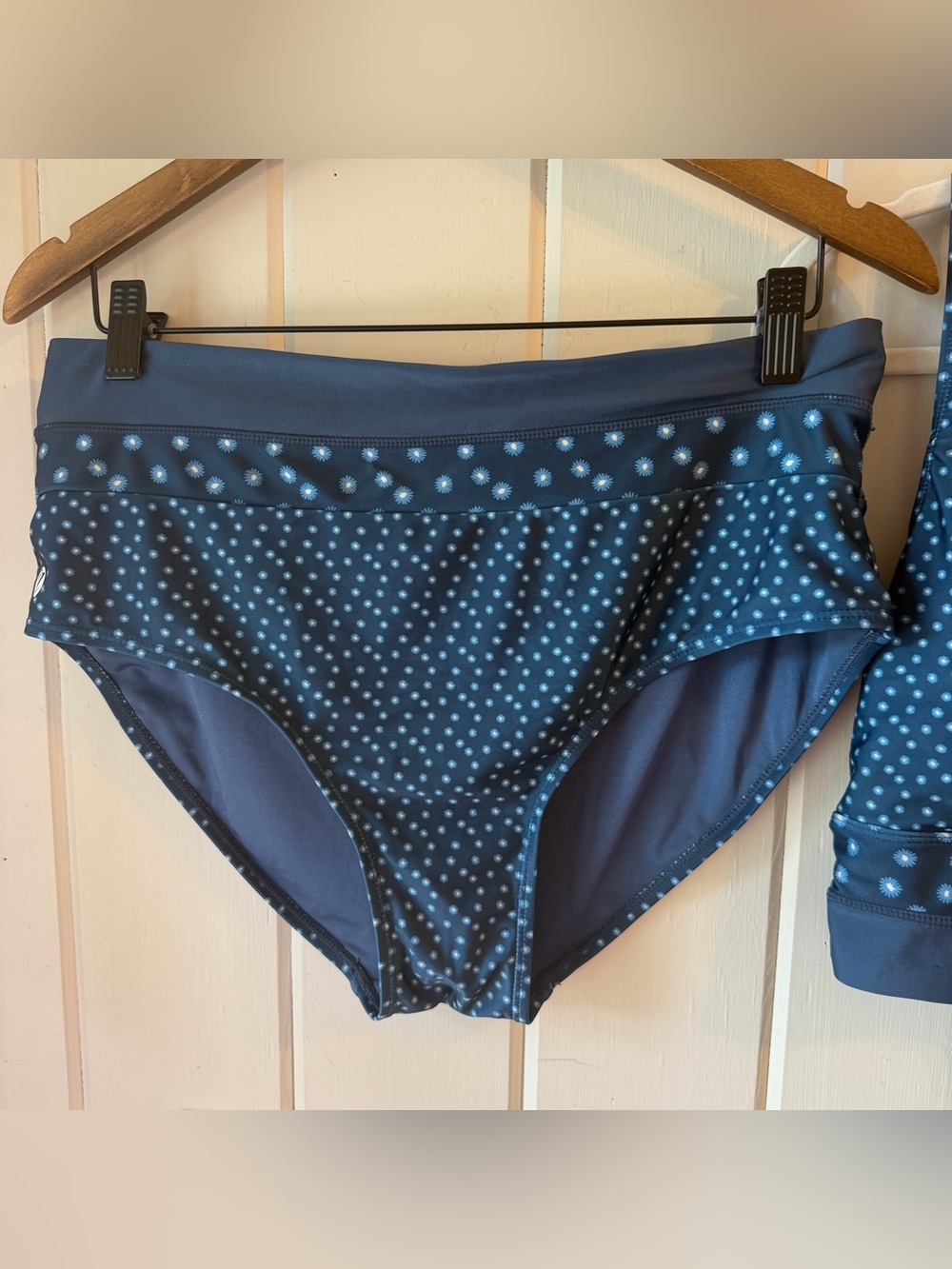 Nani Swimwear Navy Polka Dot Floral Two-Piece Swim Set with Crop Tank, Size XL - Picture 2 of 7